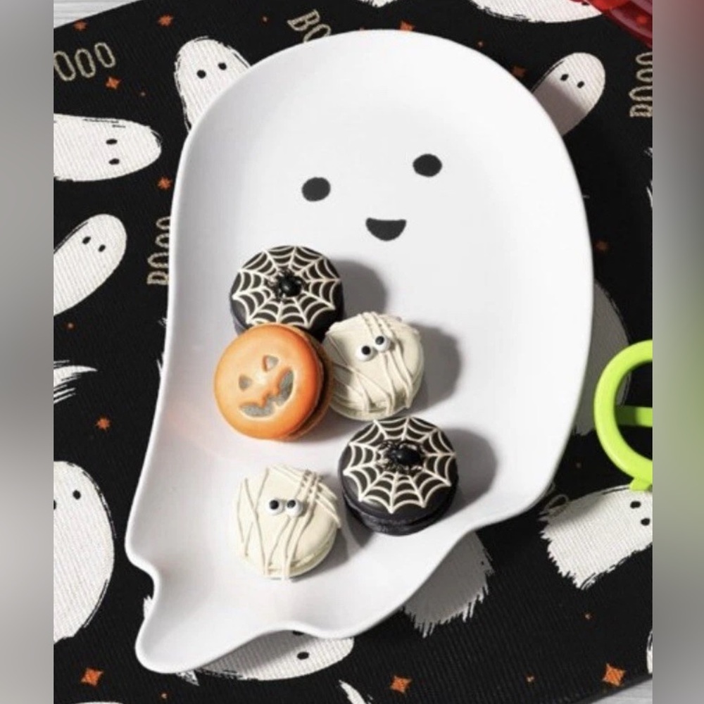 Hyde and Eek Boutique! Ghost Shaped Bamboo Composite White Plates (set of 4)
